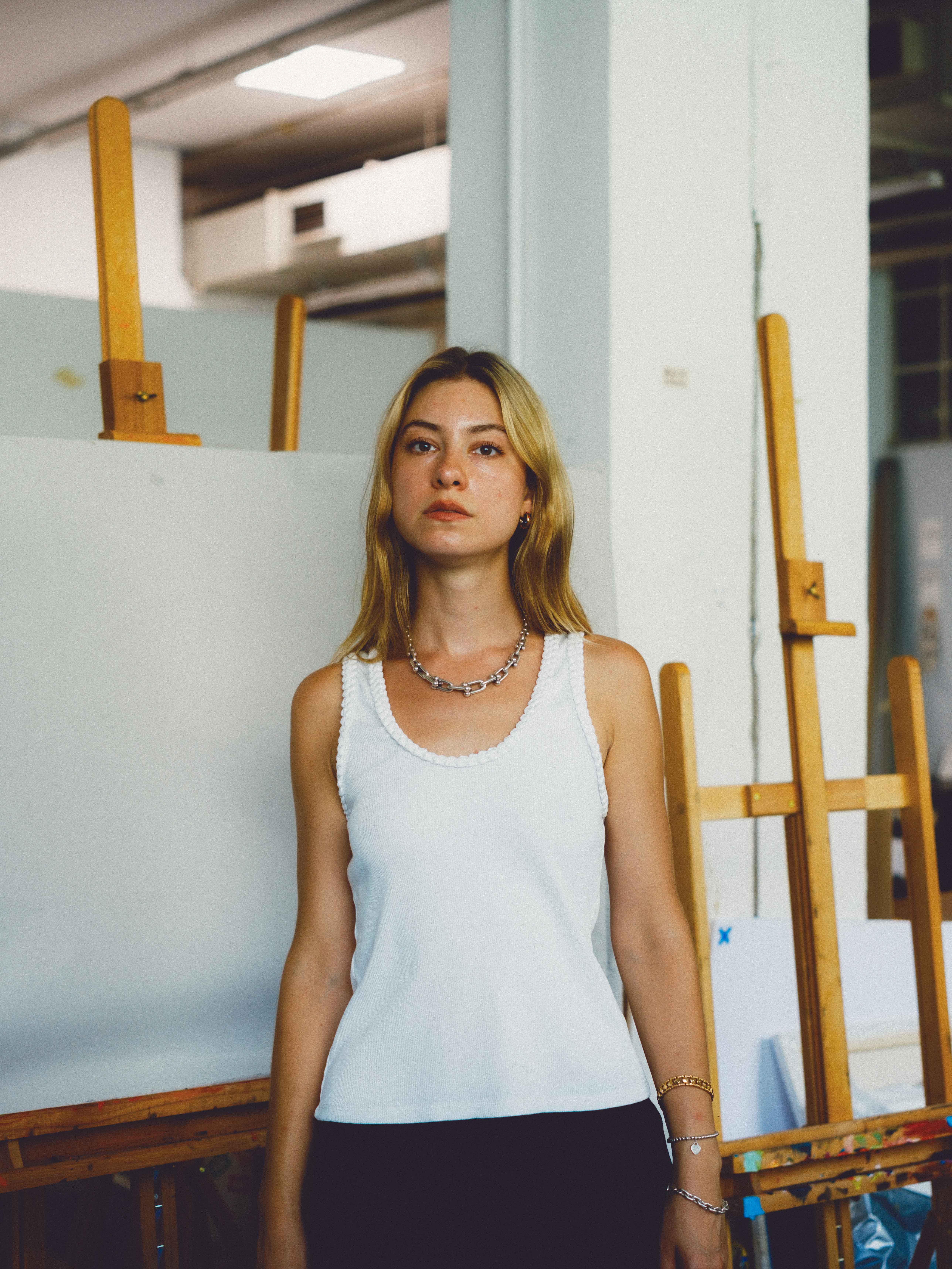 Leonie Specht painting